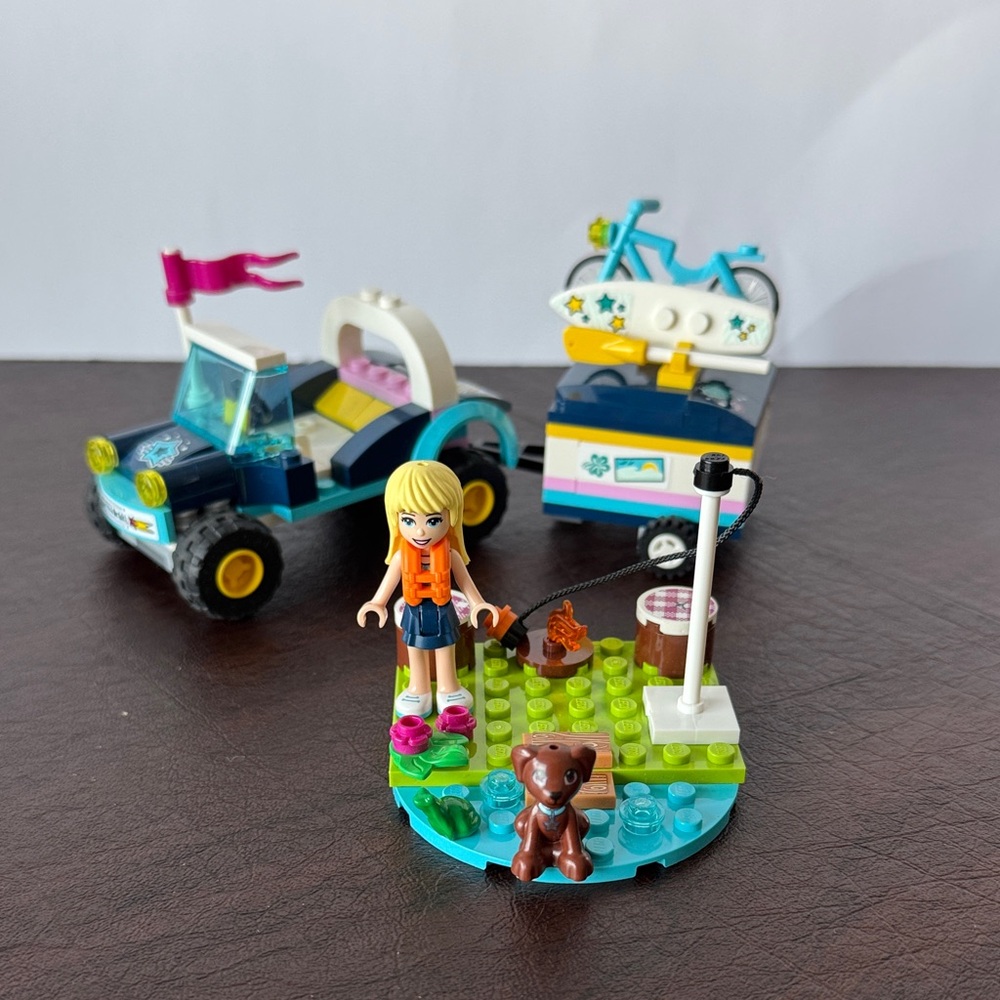 LEGO Friends 41364 Stephanie’s Buggy and Trailer